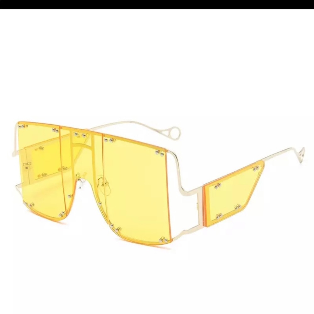 Trendy Oversized Sunglasses